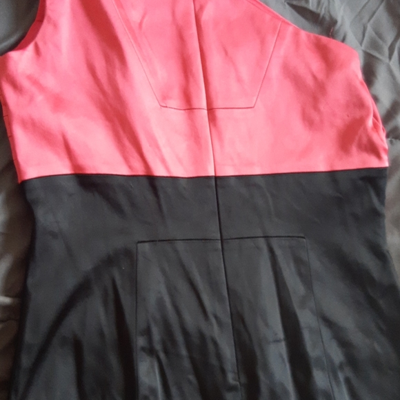 Party dress - Picture 2 of 2